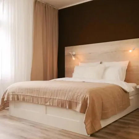 Апартаменты Partyzanske Namesti 3 *