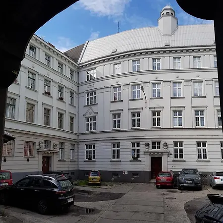 Апартаменты Partyzanske Namesti 3